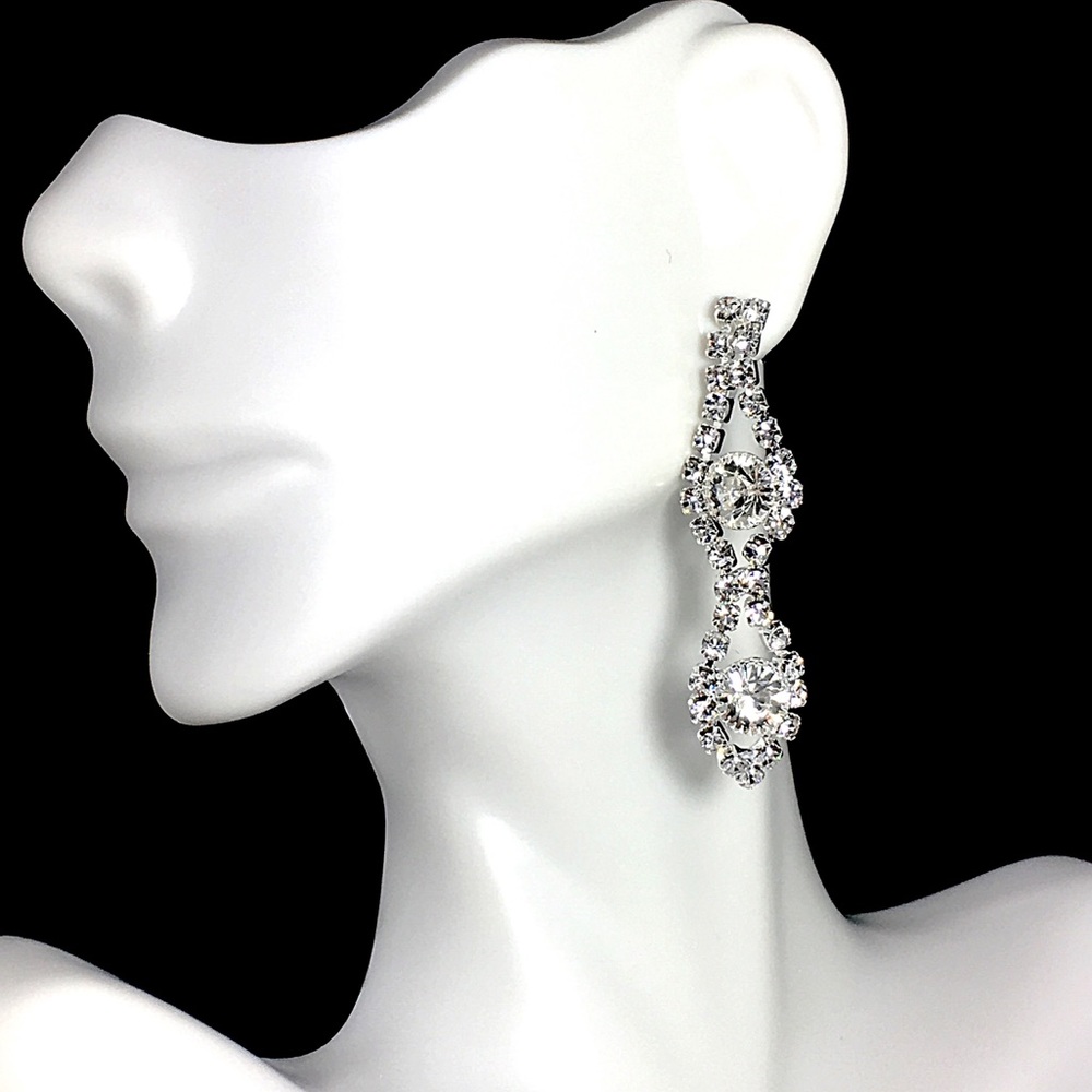 👑 Rhinestone Drop Earrings✨